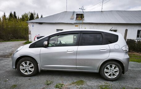 Honda Fit III, 2010 год, 720 000 рублей, 6 фотография