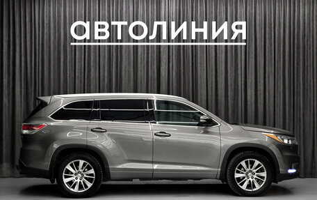 Toyota Highlander III, 2014 год, 2 649 000 рублей, 3 фотография