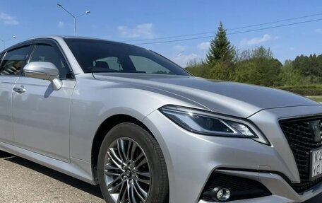 Toyota Crown, 2022 год, 3 800 000 рублей, 15 фотография