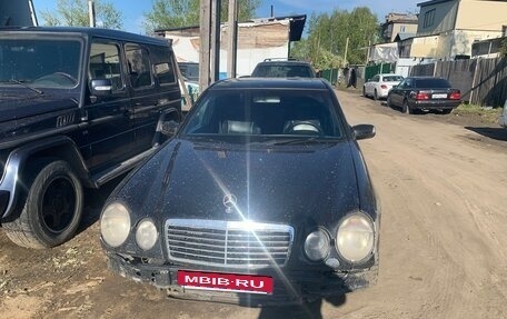 Mercedes-Benz E-Класс, 1999 год, 300 000 рублей, 9 фотография