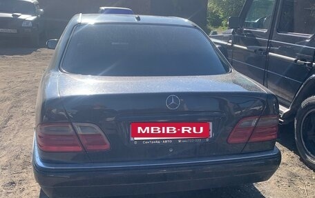 Mercedes-Benz E-Класс, 1999 год, 300 000 рублей, 12 фотография