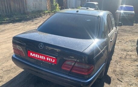 Mercedes-Benz E-Класс, 1999 год, 300 000 рублей, 10 фотография