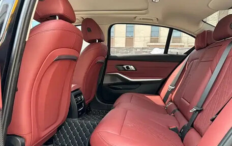 BMW 3 серия, 2023 год, 2 700 000 рублей, 13 фотография