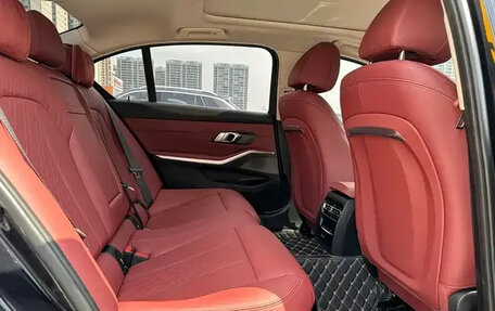 BMW 3 серия, 2023 год, 2 700 000 рублей, 12 фотография