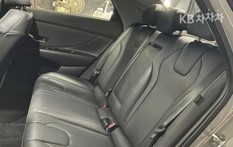 Hyundai Elantra, 2024 год, 1 720 000 рублей, 12 фотография