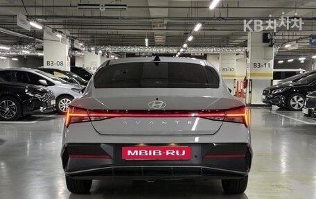 Hyundai Elantra, 2024 год, 1 720 000 рублей, 4 фотография