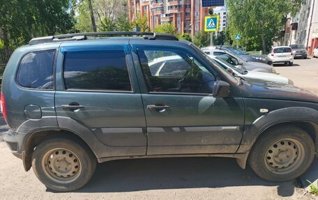 Chevrolet Niva I рестайлинг, 2013 год, 380 000 рублей, 2 фотография