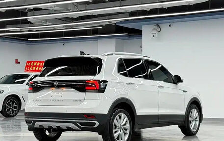 Volkswagen T-Cross I, 2022 год, 1 440 000 рублей, 7 фотография