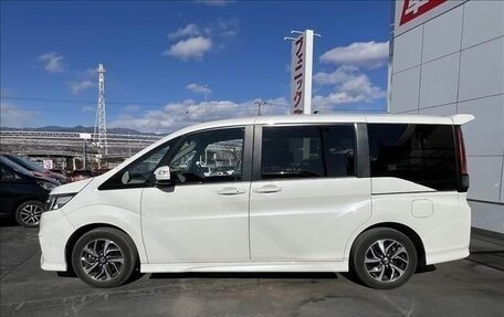 Honda Stepwgn IV, 2021 год, 1 770 007 рублей, 3 фотография