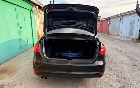 Volkswagen Jetta VI, 2012 год, 800 000 рублей, 3 фотография