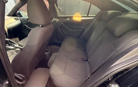 Volkswagen Jetta VI, 2012 год, 800 000 рублей, 7 фотография