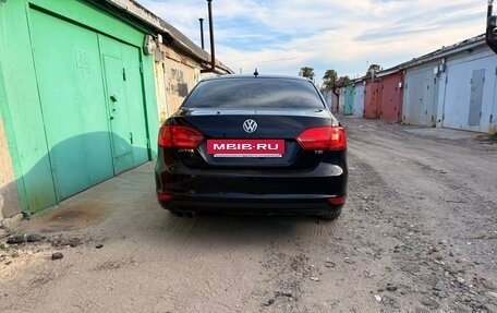Volkswagen Jetta VI, 2012 год, 800 000 рублей, 2 фотография