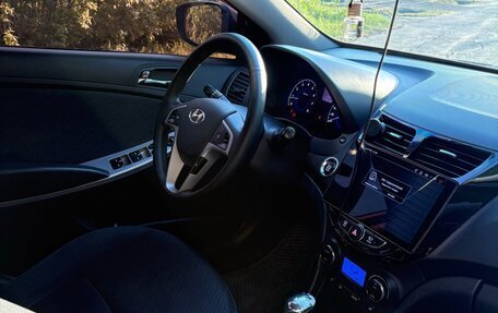 Hyundai Solaris II рестайлинг, 2014 год, 950 000 рублей, 7 фотография