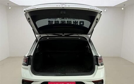 Volkswagen T-Roc I, 2023 год, 1 665 000 рублей, 4 фотография