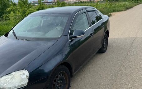 Volkswagen Jetta VI, 2005 год, 700 000 рублей, 1 фотография