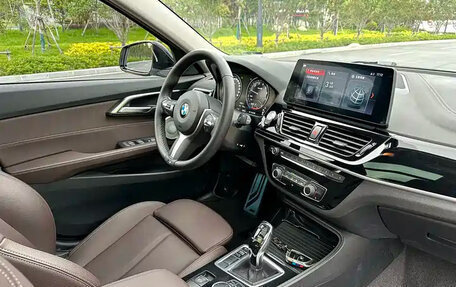 BMW 1 серия, 2022 год, 1 150 000 рублей, 14 фотография