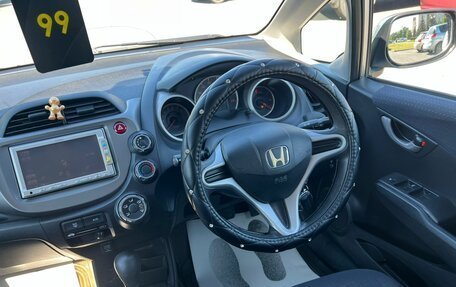 Honda Fit III, 2010 год, 709 000 рублей, 17 фотография