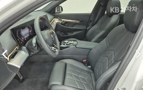 BMW 5 серия, 2025 год, 6 030 210 рублей, 11 фотография