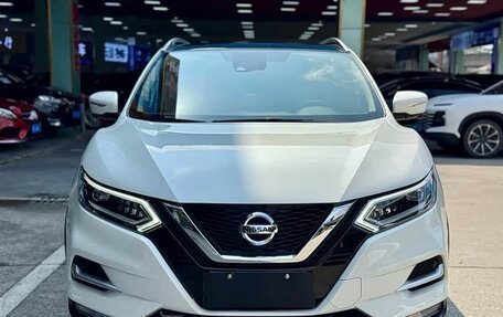 Nissan Qashqai, 2022 год, 1 650 000 рублей, 2 фотография