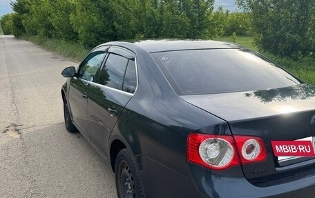 Volkswagen Jetta VI, 2005 год, 700 000 рублей, 10 фотография