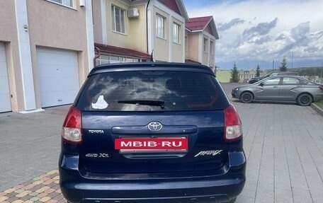 Toyota Matrix, 2003 год, 555 000 рублей, 5 фотография