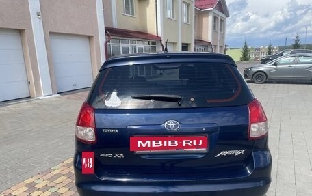 Toyota Matrix, 2003 год, 555 000 рублей, 4 фотография