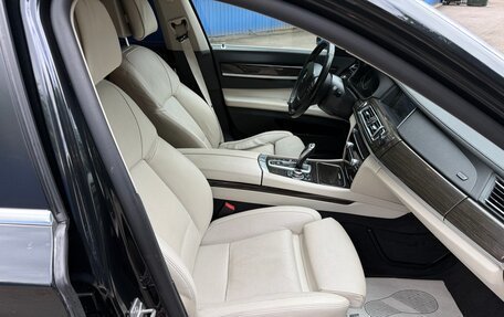 BMW 7 серия, 2012 год, 1 580 000 рублей, 19 фотография