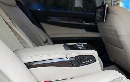 BMW 7 серия, 2012 год, 1 580 000 рублей, 34 фотография