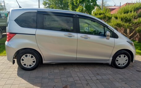 Honda Freed I, 2010 год, 1 100 000 рублей, 5 фотография