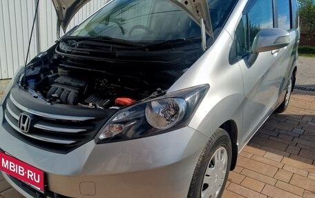 Honda Freed I, 2010 год, 1 100 000 рублей, 6 фотография