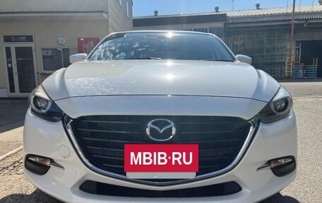 Mazda Axela, 2017 год, 930 000 рублей, 2 фотография