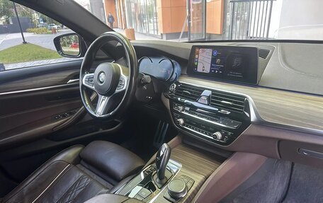 BMW 5 серия, 2018 год, 4 350 000 рублей, 13 фотография