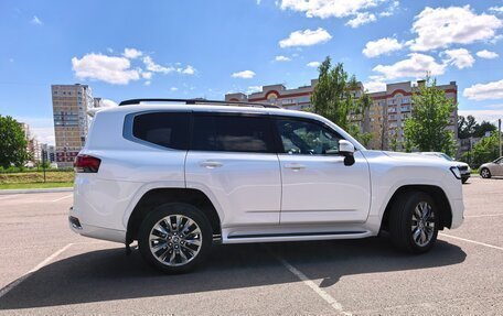Toyota Land Cruiser, 2021 год, 9 000 000 рублей, 3 фотография