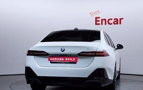 BMW 5 серия, 2024 год, 5 241 010 рублей, 4 фотография