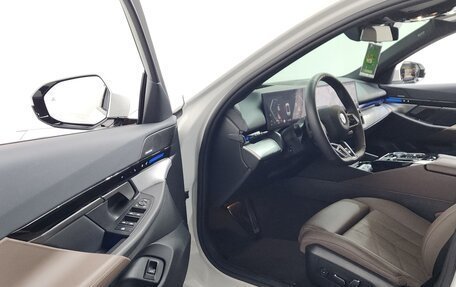 BMW 5 серия, 2024 год, 5 241 010 рублей, 16 фотография