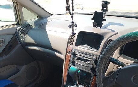 Toyota Harrier, 2000 год, 680 500 рублей, 9 фотография