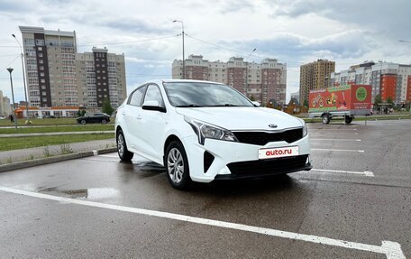 KIA Rio IV, 2020 год, 1 550 000 рублей, 3 фотография