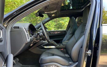 Porsche Cayenne III, 2021 год, 18 500 000 рублей, 28 фотография