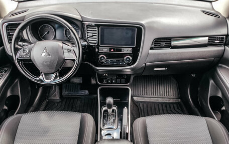 Mitsubishi Outlander III рестайлинг 3, 2020 год, 2 281 081 рублей, 16 фотография