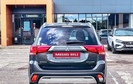 Mitsubishi Outlander III рестайлинг 3, 2020 год, 2 281 081 рублей, 9 фотография