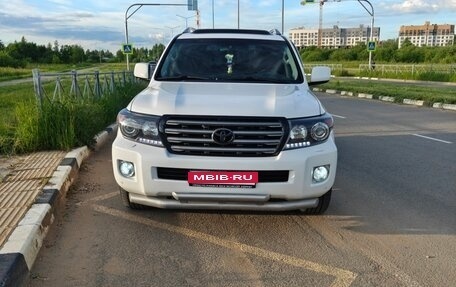 Toyota Land Cruiser 200, 2011 год, 3 300 000 рублей, 1 фотография