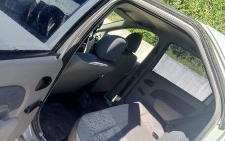 Renault Logan I, 2006 год, 180 000 рублей, 6 фотография