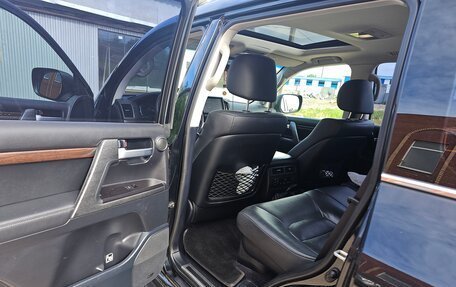Toyota Land Cruiser 200, 2016 год, 4 400 000 рублей, 8 фотография