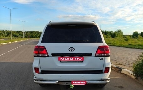 Toyota Land Cruiser 200, 2011 год, 3 300 000 рублей, 2 фотография