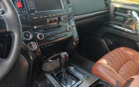 Toyota Land Cruiser 200, 2011 год, 3 300 000 рублей, 12 фотография