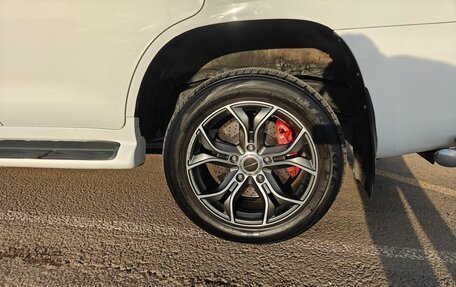 Toyota Land Cruiser 200, 2011 год, 3 300 000 рублей, 9 фотография
