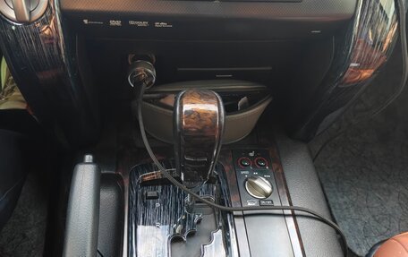 Toyota Land Cruiser 200, 2011 год, 3 300 000 рублей, 18 фотография