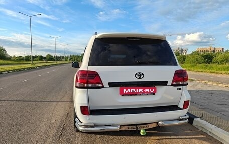 Toyota Land Cruiser 200, 2011 год, 3 300 000 рублей, 8 фотография