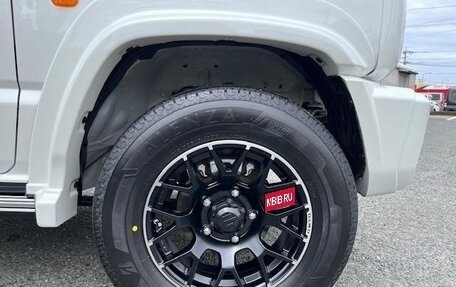 Suzuki Jimny, 2025 год, 2 990 000 рублей, 15 фотография