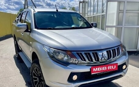 Mitsubishi L200 IV рестайлинг, 2015 год, 2 100 000 рублей, 1 фотография